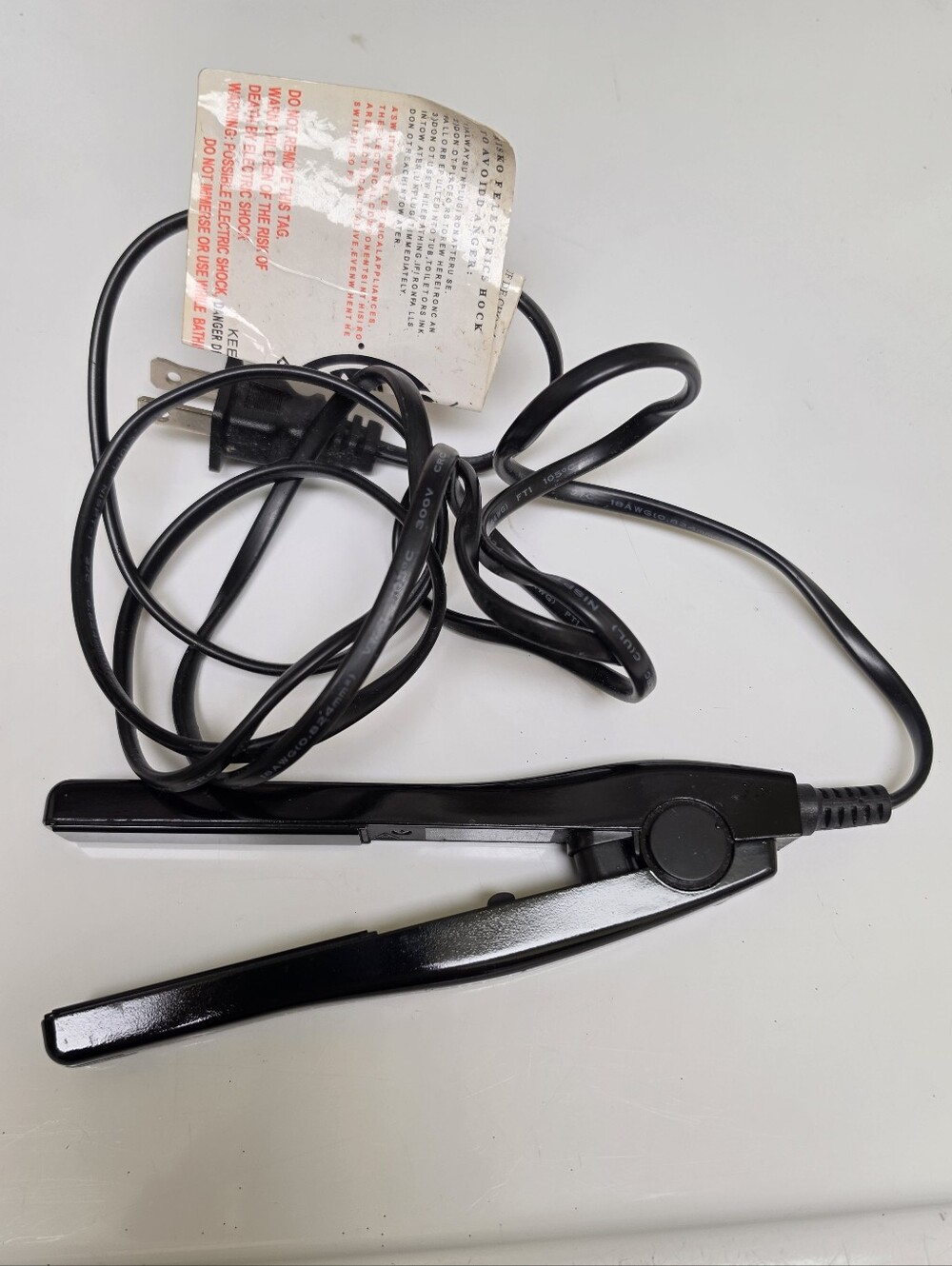 🔥🖤 Small 6 Inch Victorias Secret Travel Compact Straightener